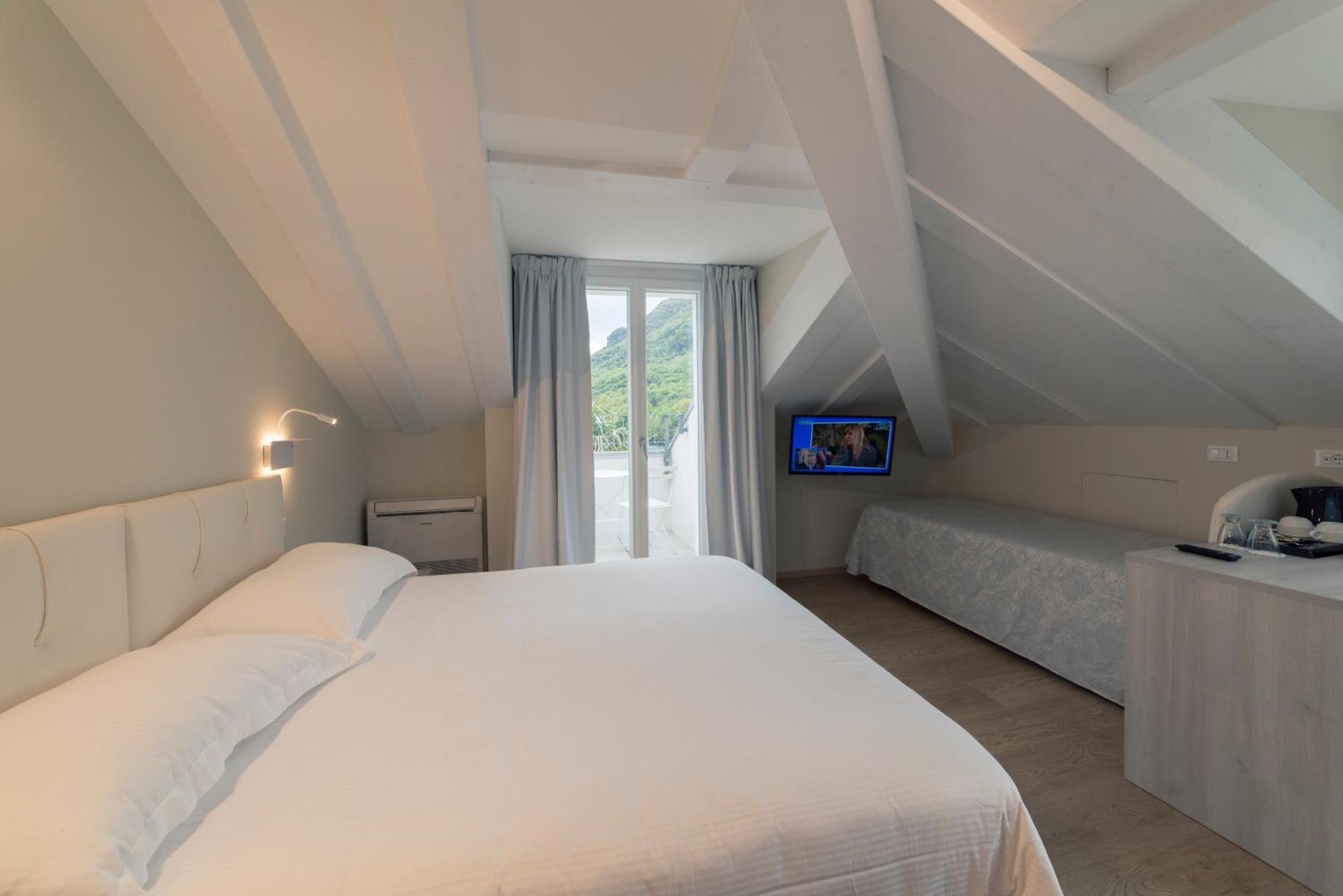 Hotel Due Palme Мергоццо Экстерьер фото